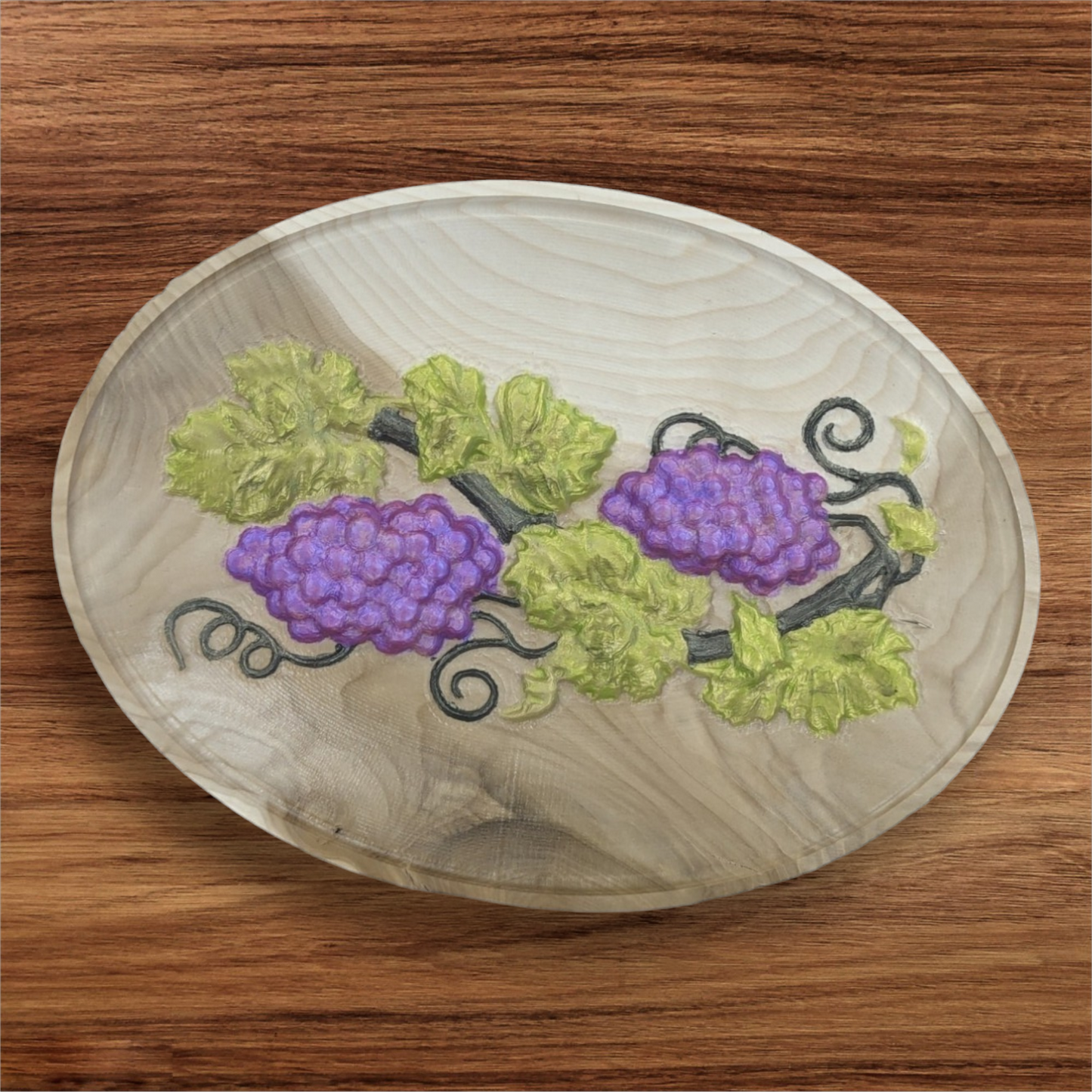 Painted Oval Grape Vine Plaque